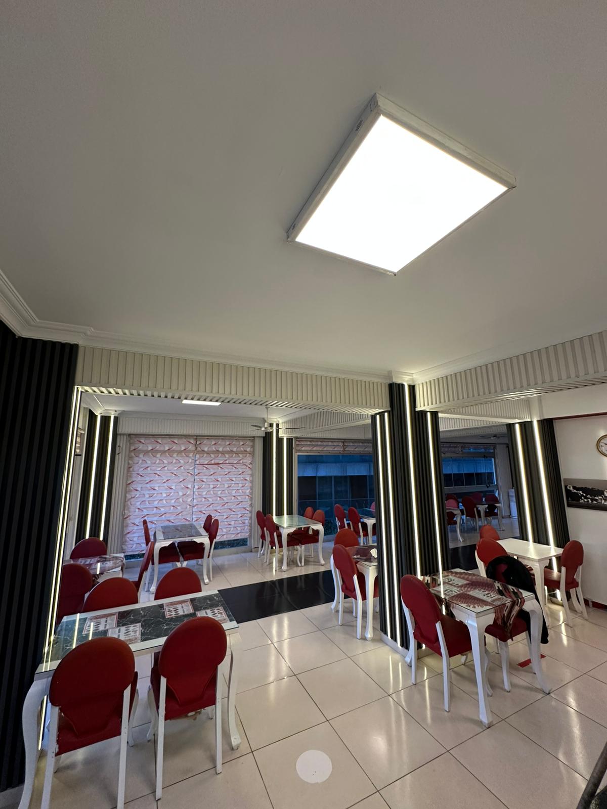 Kırmızı Beyaz Pide Kebap 